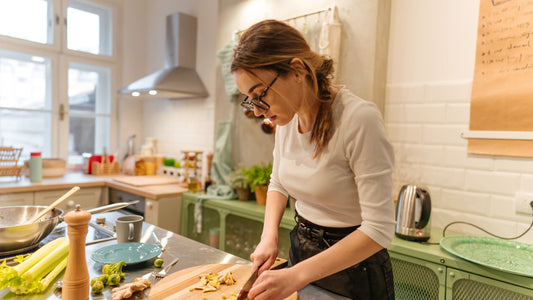 Healthy Kitchen Spices: 8 “Superfoods” for Heart Health & Blood Sugar